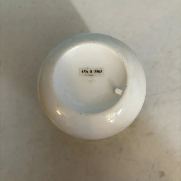 🛍️3/$30  Vintage Disney 101 Dalmatians small kids white plastic cup - Picture 8 of 10